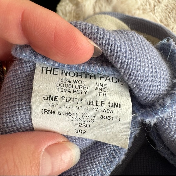 The North Face Wool Hat with Fleece Interior with PomPom - One Size - Picture 3 of 7